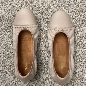 Vionic prim tina scalloped ballet flats
